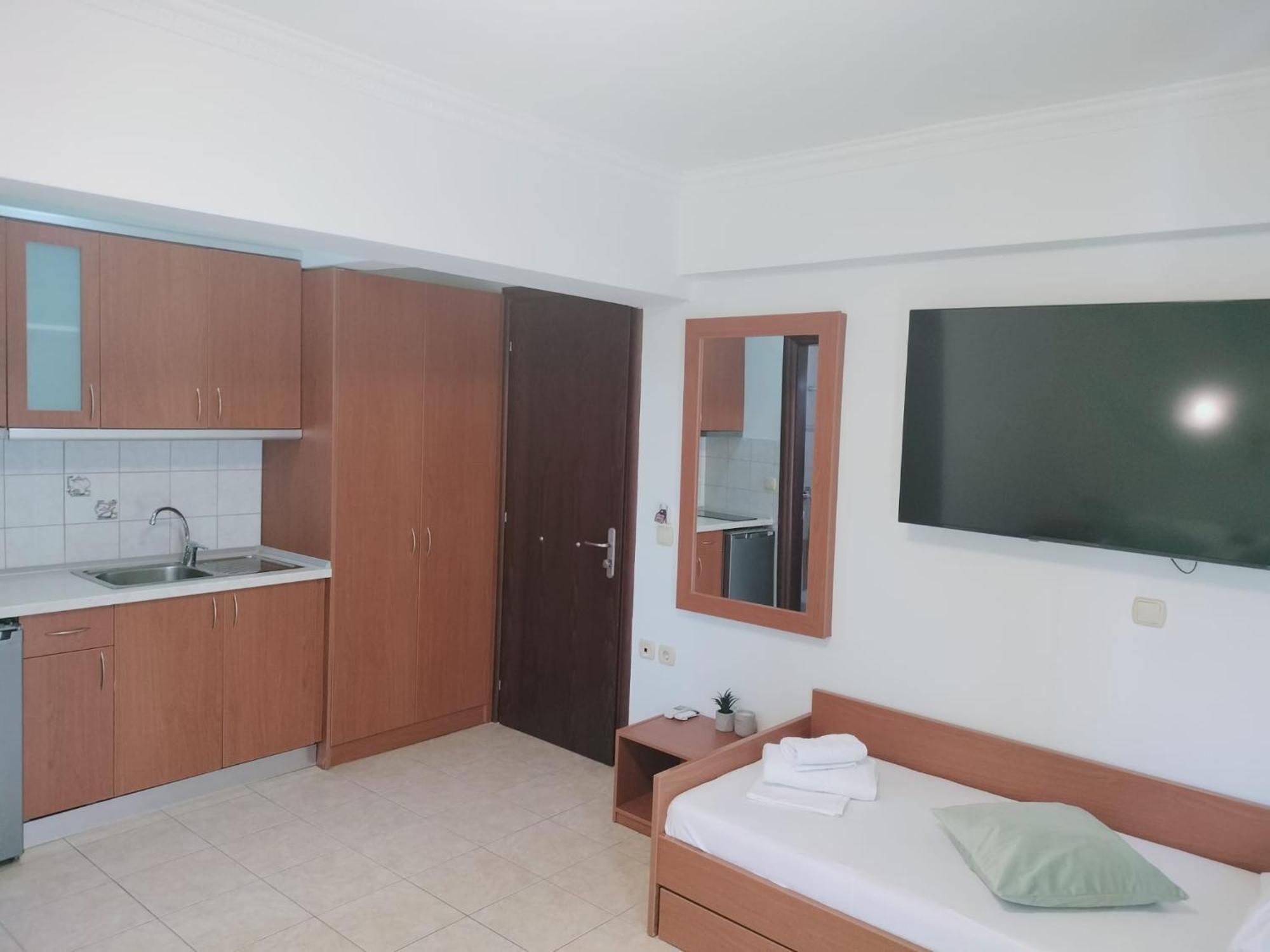 Anassa Deluxe Apartments & Studios Скала-Потамиас Экстерьер фото